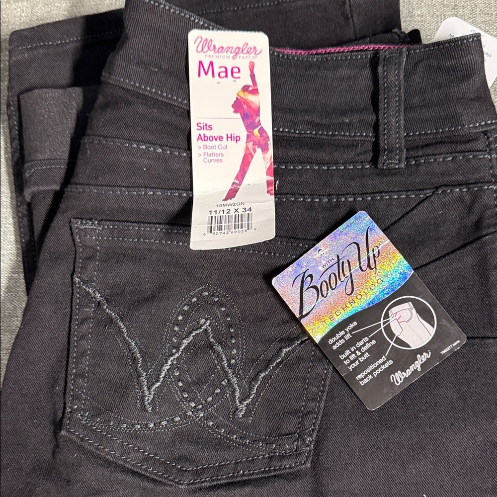 Wrangler Mae Women's black Boot Cut Jeans 11/12 x 34